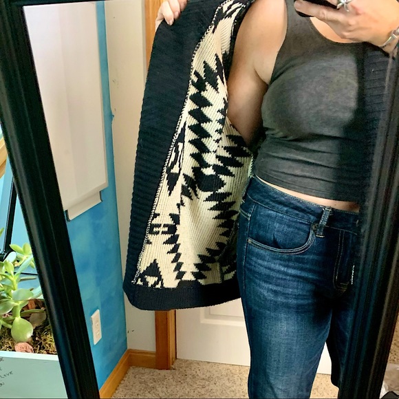 Aztec Sweater - Picture 5 of 6